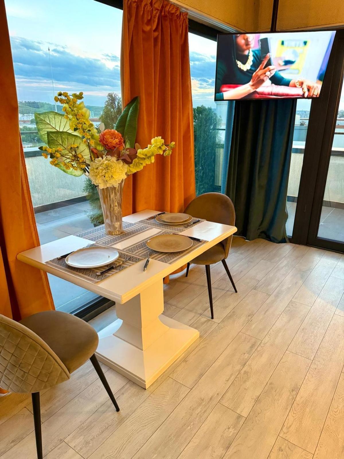 Apartamento Penthouse Exclusive View , Iasi Exterior foto