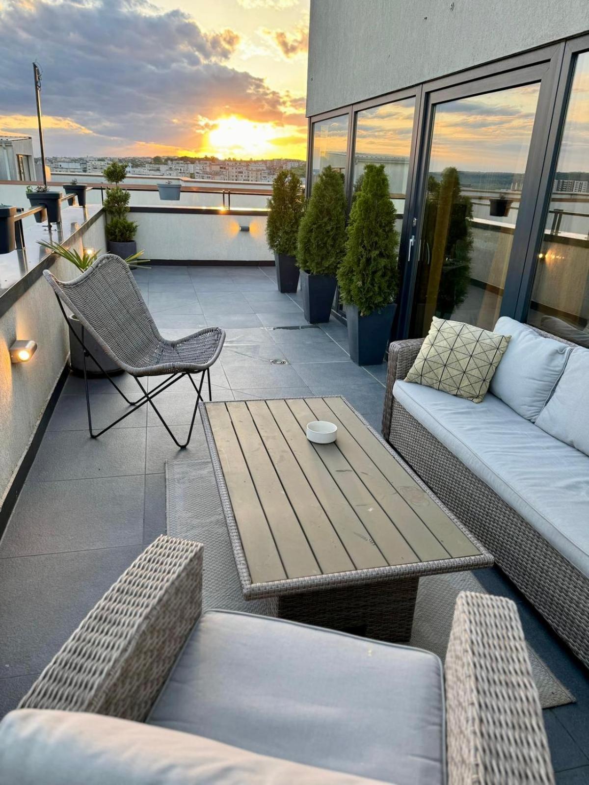 Apartamento Penthouse Exclusive View , Iasi Exterior foto